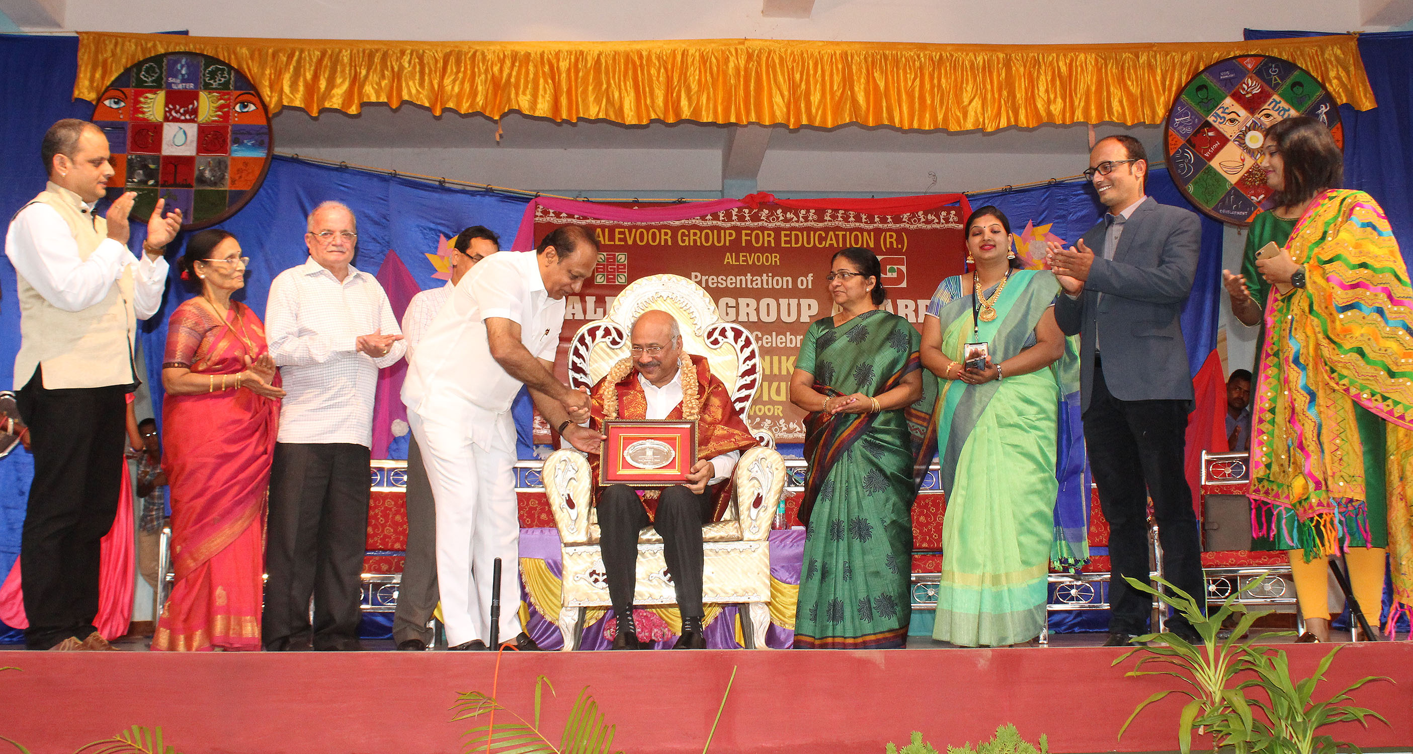 ಪ್ರೊ.ಮ್ಯಾಥ್ಯೂ ನೈನಾನ್‌ಗೆ ‘ಅಲೆವೂರು ಗ್ರೂಪ್’ ಪ್ರಶಸ್ತಿ ಪ್ರದಾನ